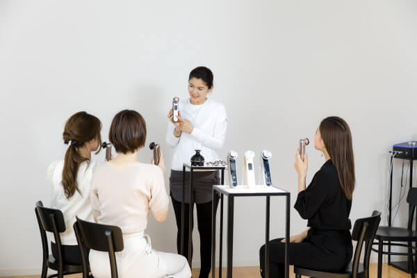 Japan｜ヤーマンがフェイストレーニングをレクチャーするスタジオ「Face Lift Lesson」をオープン