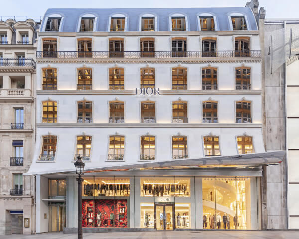 France｜「ディオール」がパリ・シャンゼリゼ通りに新店舗をオープン　