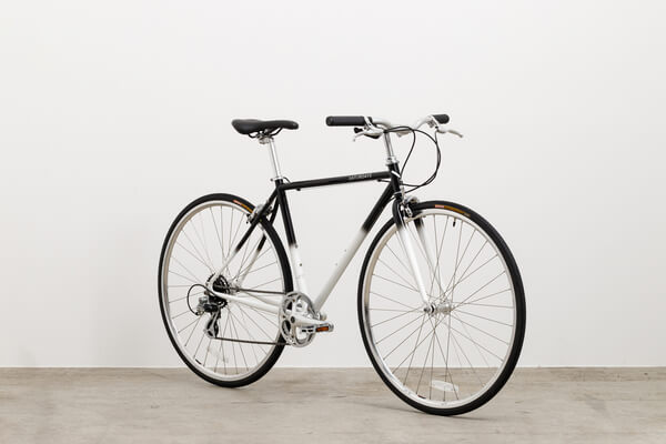 Japan｜「サタデーズNYC」が創設10周年を記念して「ビオトープ」でポップアップ　コラボ自転車も