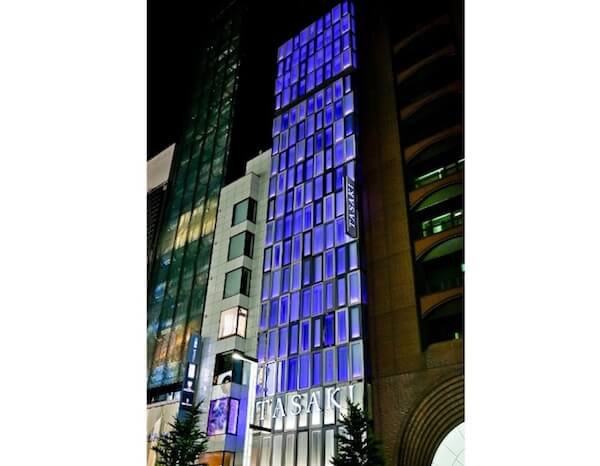 Global｜「タサキ」が医療従事者への感謝を表明する「LIGHT IT BLUEキャンペーン」に参加