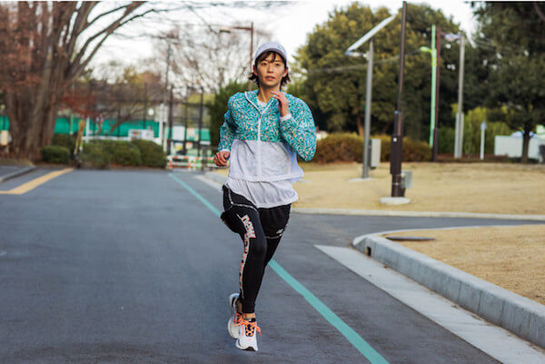 「ニューバランス」から女性ランナーに向けた2021年春の新コレクション「SAKURA PACK」が登場