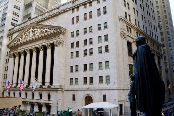 経済誌『フォーブス』がニューヨーク証券取引場に上場　企業価値は約692億円