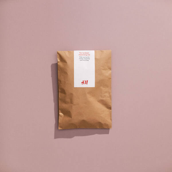 「H＆M」がオンラインストアの包装やパッケージを紙製に切り替え