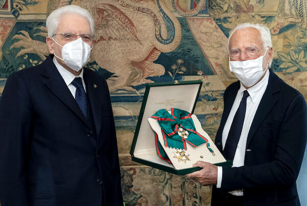 ジョルジオ・アルマーニがイタリア共和国功労勲章最高位を受勲