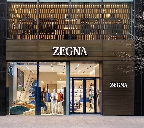 「ゼニア」がロゴを刷新　銀座・並木通りにオープンした旗艦店では世界でもっとも早く新ロゴを掲出