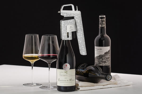 コルクを抜かずにワインが注げる「コラヴァン」がキース・ヘリングの限定モデルを発売