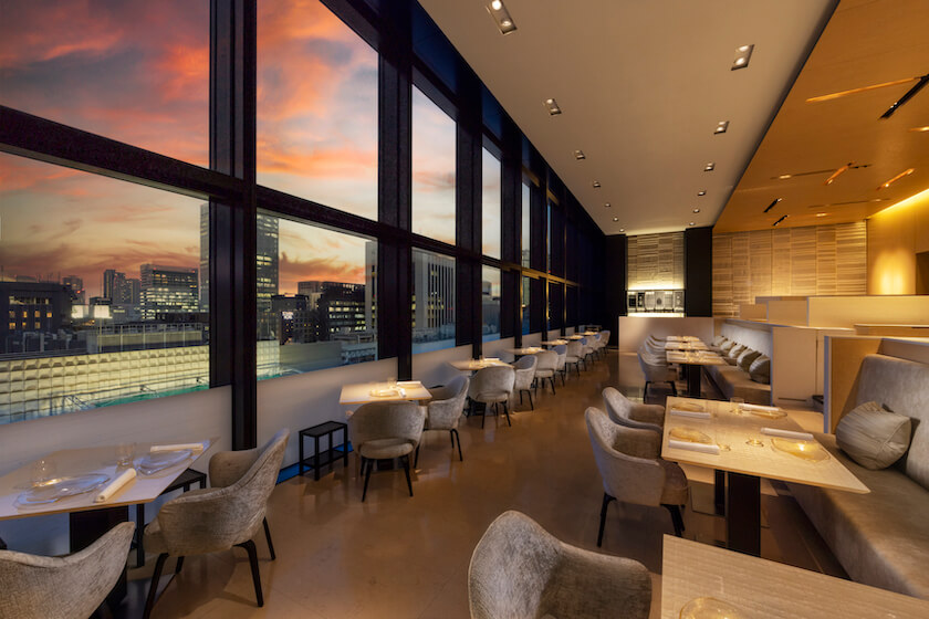 「シャネル」銀座ビルの最上階レストラン「ベージュ アラン・デュカス」がリニューアル