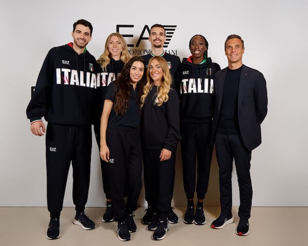 「ジョルジオ アルマーニ」が2024年パリ「オリ・パラ」のイタリア代表選手団のウェアを発表