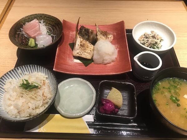 銀座ランチ日記その19　「近畿大学水産研究所 銀座店」