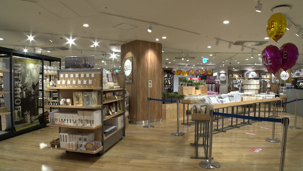 パルグループHDの今期売上高は2000億円超え　店舗数は初の1000店舗超え