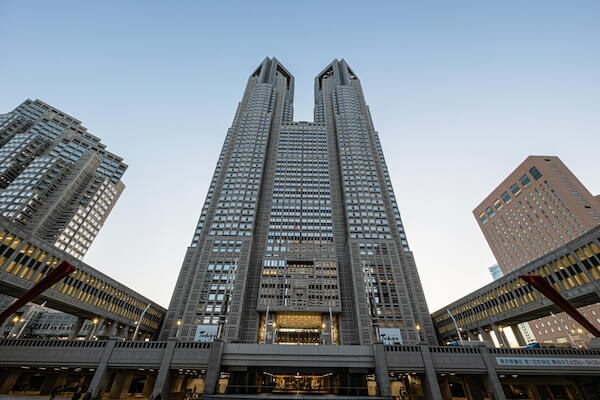 「女のくせに」の暴言後に木刀を持って再来店したカスハラ客も　東京都が全国初の「カスハラ」防止条例を制定へ