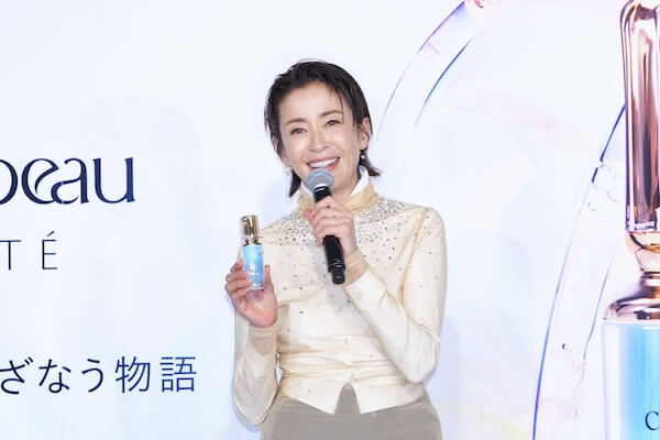 宮沢りえが来場！世界最古のユリを配合した「クレ・ド・ポー ボーテ」の新美容液がポップアップ