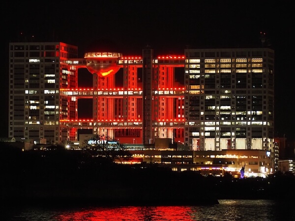 スポンサー大量離脱で港浩一社長の辞任は免れないフジテレビだが、株価は今日も続伸で12％の上昇