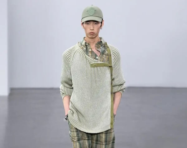 「メゾン キツネ」「フェンディ」「コーチ」などパステルカラーが春らしい2025ssをチェック