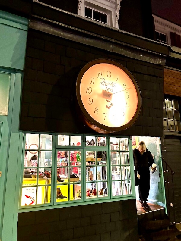 ヴィヴィアン本店、ロンドンの「ワールズエンド」に行ってきた！