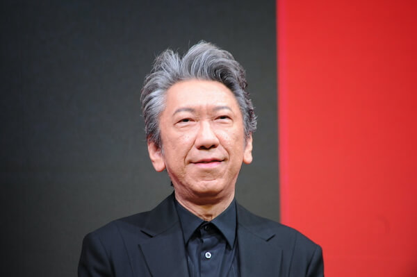 布袋寅泰が音楽学校の特別講師に就任　BOØWYを続けられた理由や「ギターに恋した」エピソードを振り返る
