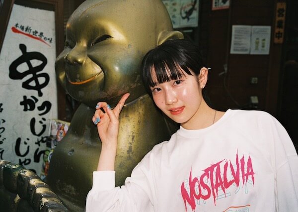 大阪・新世界の熱気をファッションに フォトグラファーの新田桂一がキュレーターの「ノスタルヴィア」が新作を発売