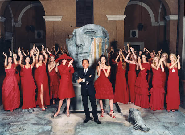 20世紀ファッションを象徴するファッションデザイナー　ヴァレンティノ・ガラヴァーニが死去