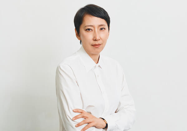 サブカルからラグジュアリーへ　「VOGUE JAPAN」の編集トップに林香寿美氏が就任