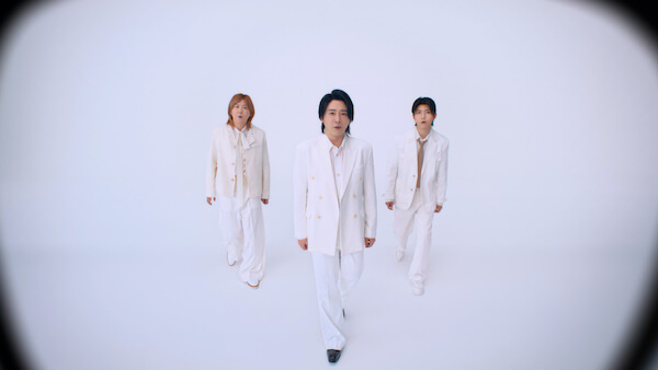 Mrs. GREEN APPLEが黒縁メガネ姿に　「眼鏡市場」が新レーベル「クロ」始動