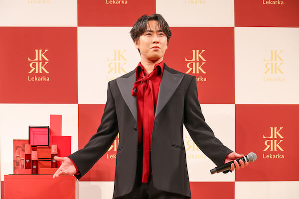 Snow Man宮舘涼太が「レカルカ」ブランドアンバサダー就任　「バッグに常備」する愛用品を語る