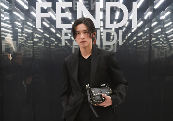 目黒蓮がミラノに　カナダでの長期撮影の疲れも見せずに「フェンディ」2027年春夏コレクションに来場