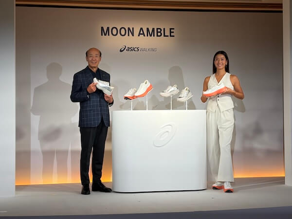 アシックスが新しいフラッグシップ「ムーンアンブル」を発売　ウォーキングをグローバルの重要カテゴリーへ